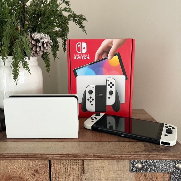 Nintendo Switch OLED Model - Picture 1 of 12